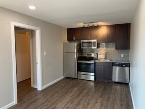 Hedge Apartments in Austin, TX - Building Photo - Building Photo