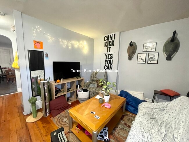 68 Hammond St, Unit 1 in Boston, MA - Building Photo - Building Photo