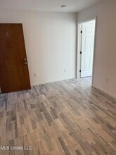 212 E 2nd St, Unit 4168 -LOWER UNIT in Pass Christian, MS - Foto de edificio - Building Photo