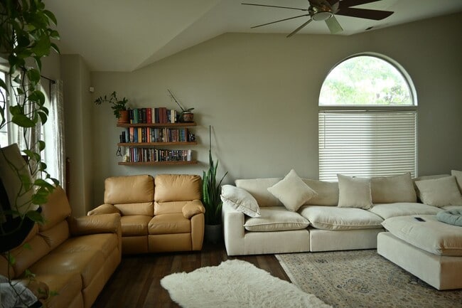 5615 Bayberry Ave in Bakersfield, CA - Building Photo - Building Photo