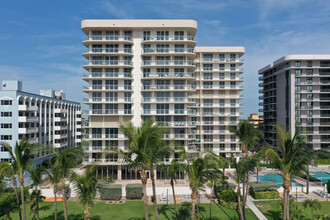 Ocean 88 in Surfside, FL - Foto de edificio - Building Photo