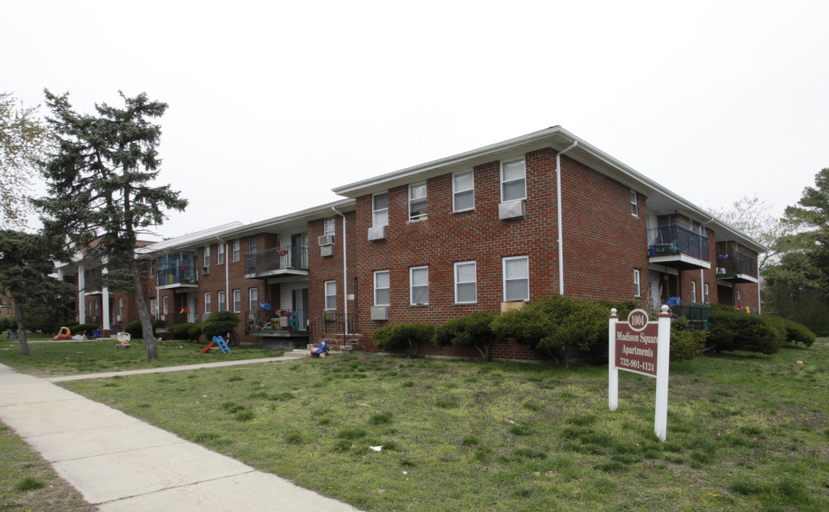 Madison Square Apartments in Lakewood, NJ - Building Photo