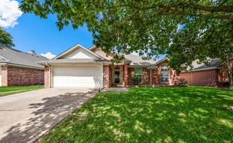 2920 Comanche Trail