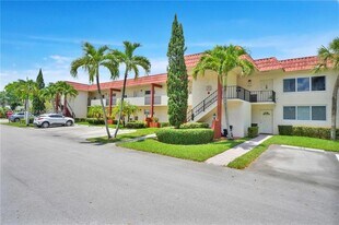 8941 S Hollybrook Blvd, Unit 203 in Pembroke Pines, FL - Building Photo