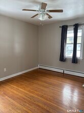 44 Maywood Ln in Bristol, CT - Building Photo - Building Photo