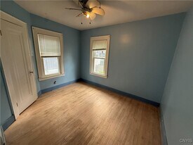 1200 N Glencove Rd in Syracuse, NY - Building Photo