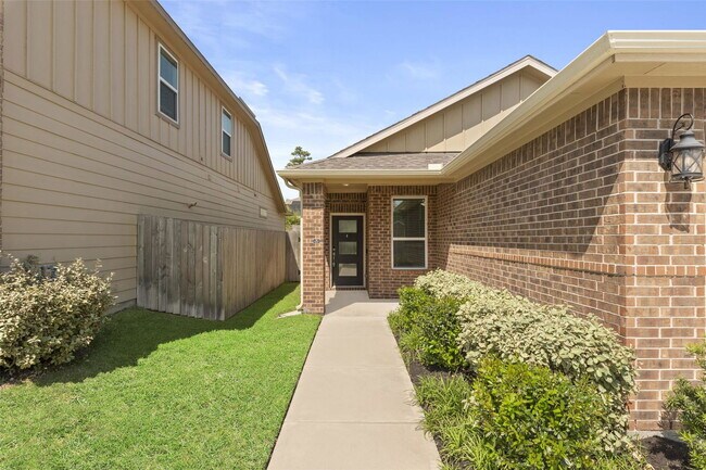 18532 Meadow Point Ln in Montgomery, TX - Building Photo - Building Photo