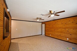 1155 Farm To Market Rd 2722 in New Braunfels, TX - Building Photo