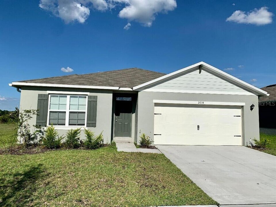 2634 Grandbury Grove Rd in Lakeland, FL - Building Photo