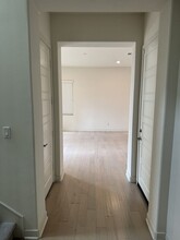 233 Radial in Irvine, CA - Building Photo - Building Photo