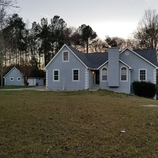 property at 17 Stonemount Ct
