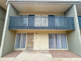 6802 N 17th Ave in Phoenix, AZ - Building Photo