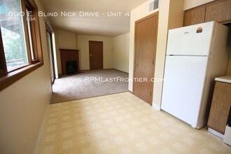 890 Blind Nick Dr-Unit -Unit 4 in Wasilla, AK - Building Photo - Building Photo