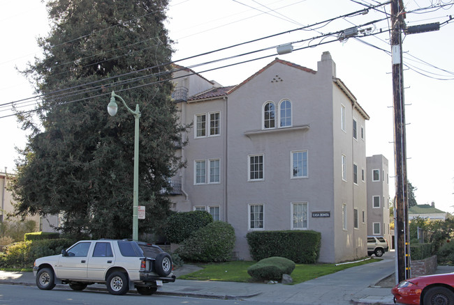 Casa Bonita in Alameda, CA - Foto de edificio - Building Photo