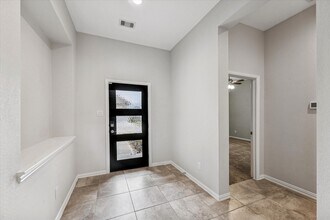 142 Dina Ln in Montgomery, TX - Building Photo - Building Photo