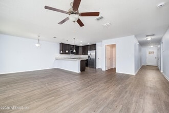 4118 Spring Park Cir in Jacksonville, FL - Building Photo - Building Photo