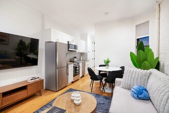 1290 1st Ave in New York, NY - Building Photo - Building Photo