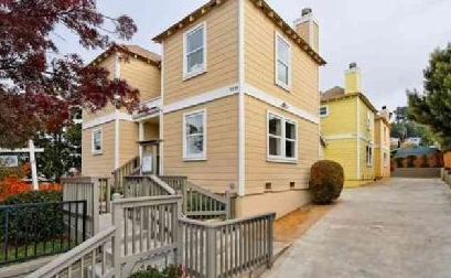 9234 MacArthur Blvd in Oakland, CA - Building Photo