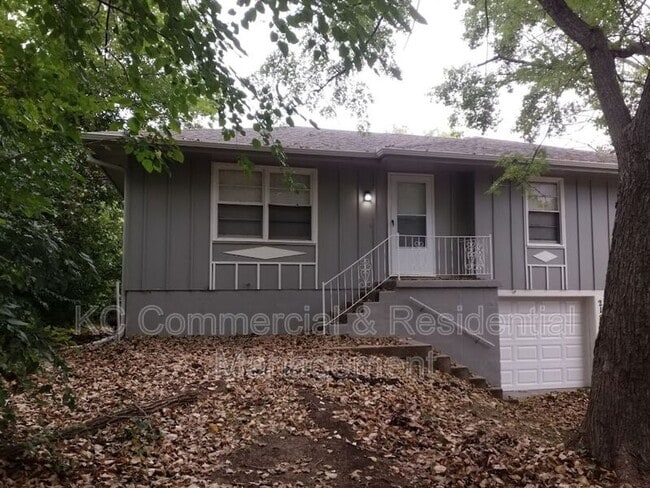 property at 218 SW 19th St