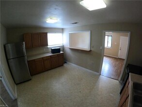 1410 W 39th St in Norfolk, VA - Foto de edificio - Building Photo