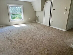 31 Lyman St, Unit 3 in Brockton, MA - Foto de edificio - Building Photo