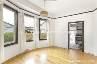 8606 N Gloucester Ave in Portland, OR - Building Photo - Building Photo