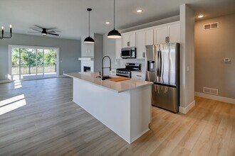 2949 Blue Grass Dr in Stoughton, WI - Building Photo - Building Photo