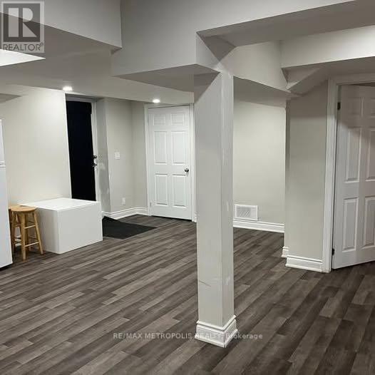 10 Ash Ct in Brampton, ON - Building Photo - Building Photo