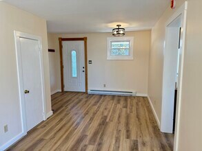 57 Main St in Hampton, NJ - Building Photo - Building Photo