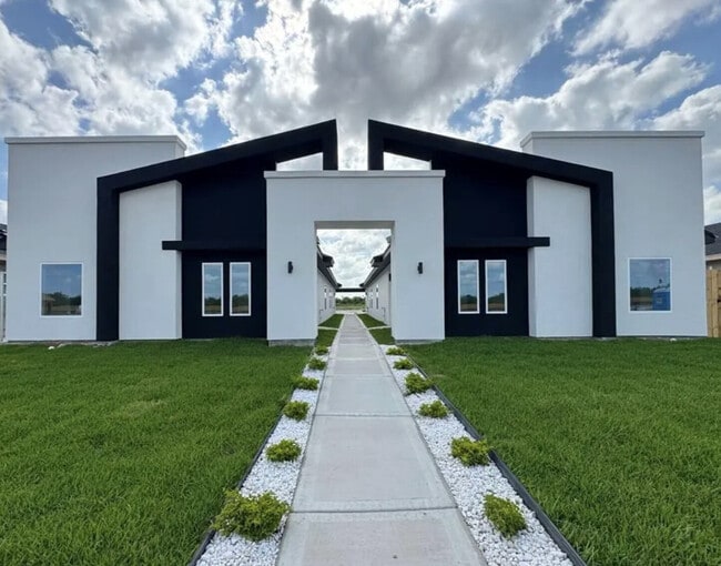 2409 Indian Creek Ave