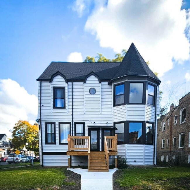 1023 N Central Ave, Unit 1