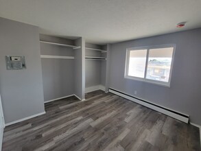 13430 Euclid Ave in East Cleveland, OH - Foto de edificio - Building Photo