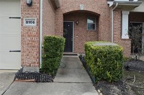 8106 Montague Manor Ln in Houston, TX - Building Photo