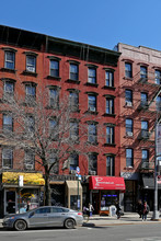 190 1st Ave in New York, NY - Foto de edificio - Building Photo