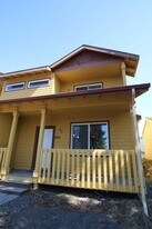 4313 Hayes St in Anchorage, AK - Building Photo