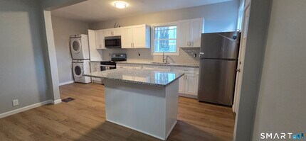 126 Tremont St in Ansonia, CT - Building Photo - Building Photo