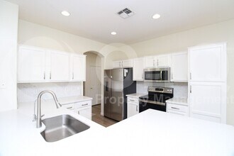 3250 E Hampton Ln in Gilbert, AZ - Building Photo - Building Photo