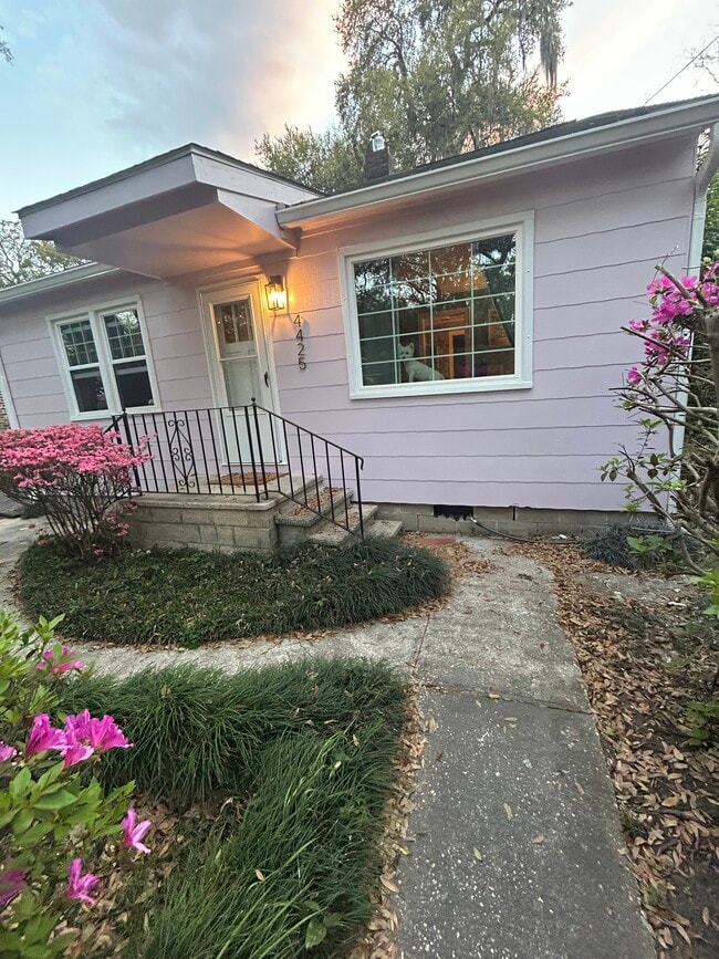 4425 Holmes Ave in North Charleston, SC - Foto de edificio - Building Photo