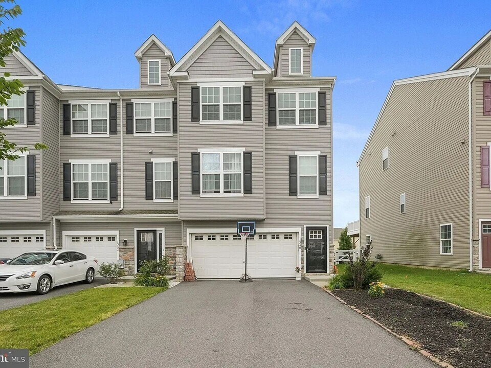 1340 Carrick Ct in Middletown, DE - Building Photo