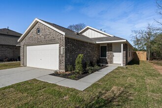 10583 Altitude Wy in Cut And Shoot, TX - Building Photo - Building Photo