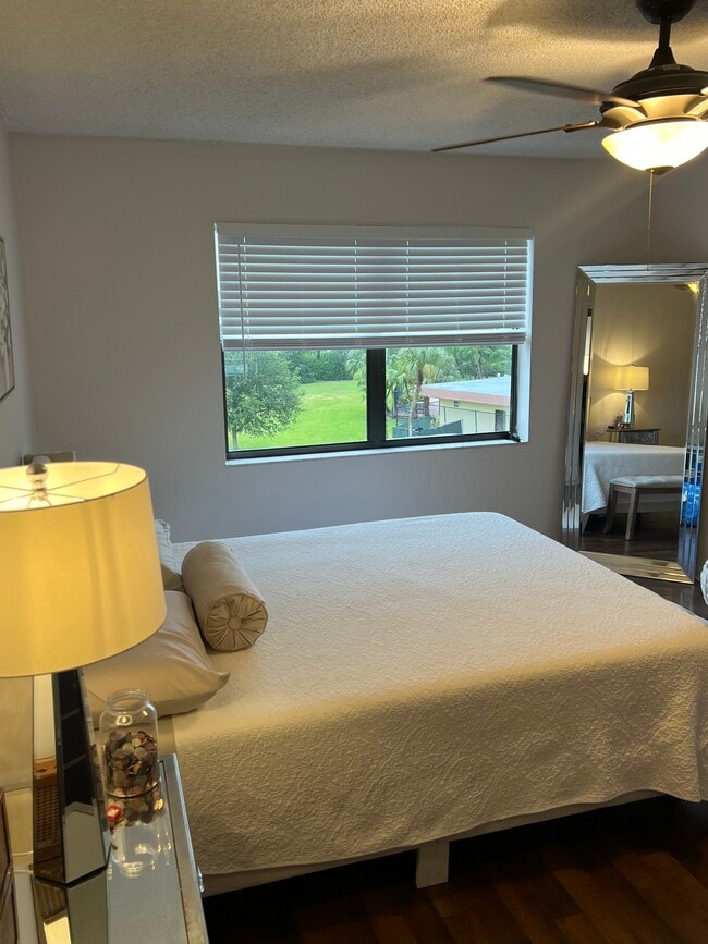 9355 SW 8th St, Unit 409 in Boca Raton, FL - Building Photo - Building Photo