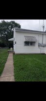 648 Johnson Ave, Unit 2 in Franklin, IN - Building Photo