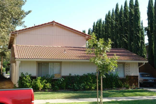 823-831 W 18th St in Merced, CA - Building Photo - Building Photo