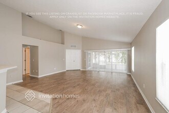 6718 Cambridge Park Dr in Apollo Beach, FL - Building Photo - Building Photo