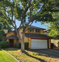 3620 Rio Loma Way in Sacramento, CA - Building Photo - Building Photo