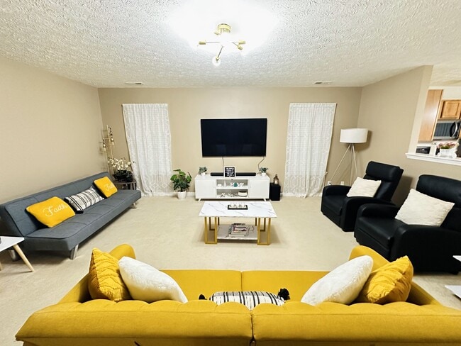 property at 3003 Remington Dr