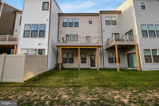 3213 Merganser Dr in Laurel, MD - Building Photo - Building Photo