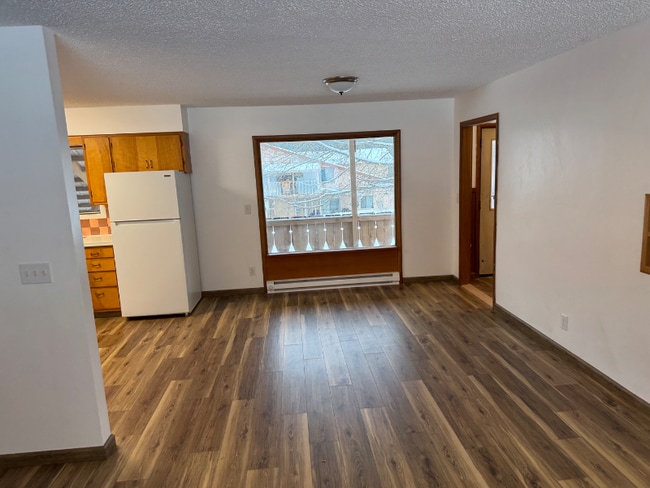 property at 562 N Riley Crk Rd