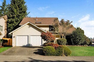 14927 SE 184th St in Renton, WA - Building Photo