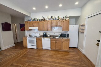 20 Gibbs St, Unit 2 in Brookline, MA - Building Photo - Building Photo